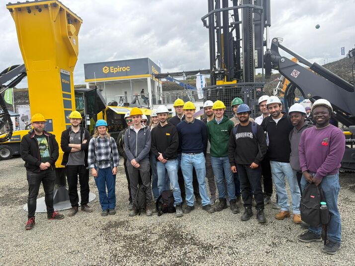 Austausch und Praxis erleben auf der Steinexpo: Studierende der THGA