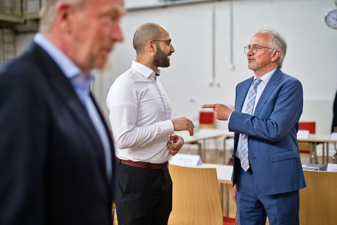 Nach der Wahl: Verabschiedung und Begrüßung des Vizepräsidiums an der THGA.