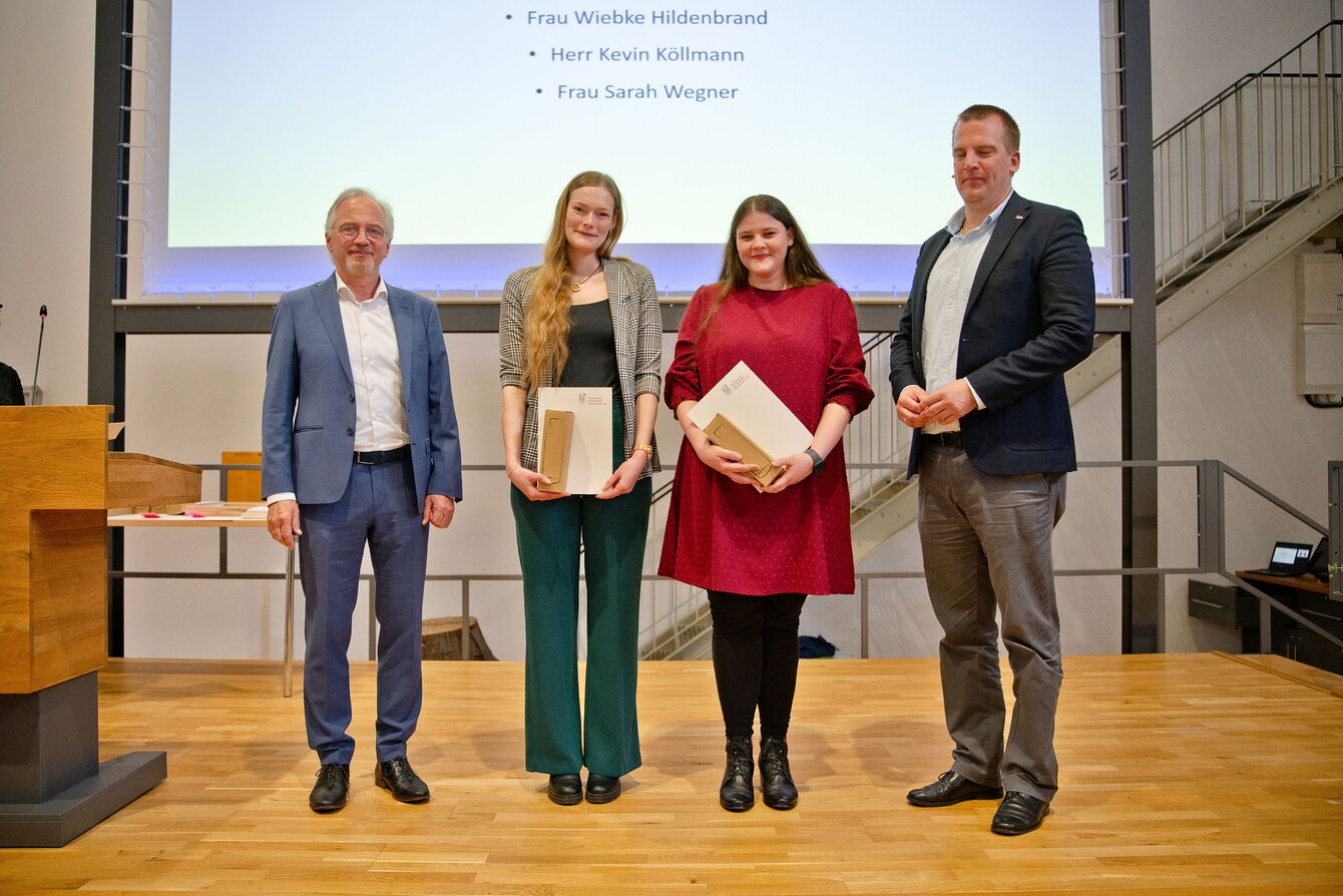 Graduierungsfeier an der THGA. Feierliche Verabschiedung der Masterstudierenden. 